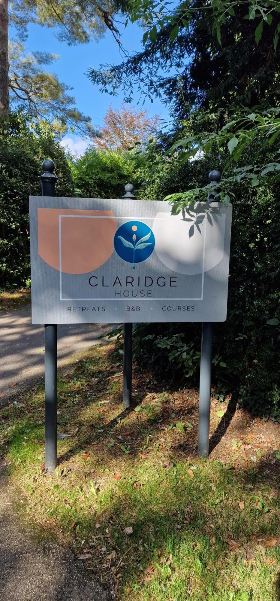 Claridge House Bed & Breakfast Lingfield Bagian luar foto